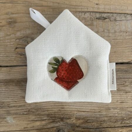 "Maison Seri" linea cupido presina casetta cuore fragoline