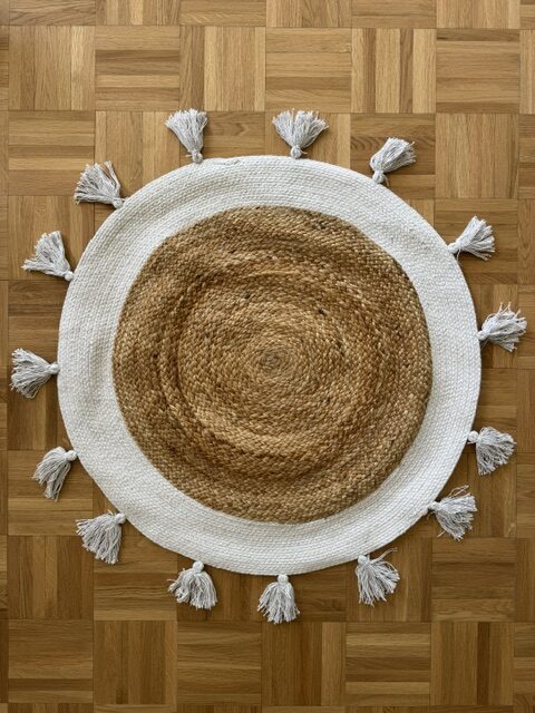 Tappeto Rotondo in Iuta Naturale con Pompon Bianchi - 80 cm - immagine 2