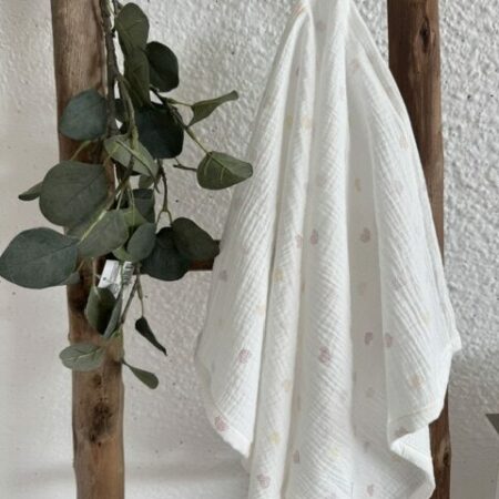 "Maison Seri" strofinaccio in mussola di cotone bianco con fantasia cuoricini rosa