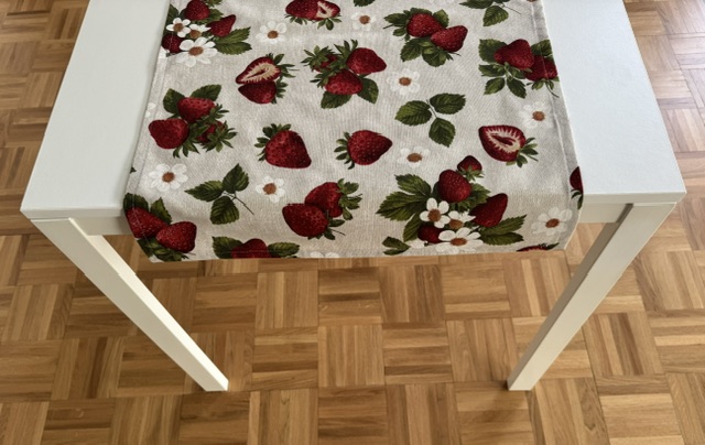 "Maison Seri" Runner da tavolo fantasia FRAGOLA - 150x50 cm