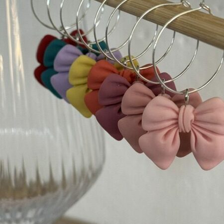 "Maison Seri" Set 8 Segnabicchieri Sweet Bow Color 3 cm- Charm per Calici a Fiocchetto colori Pastello